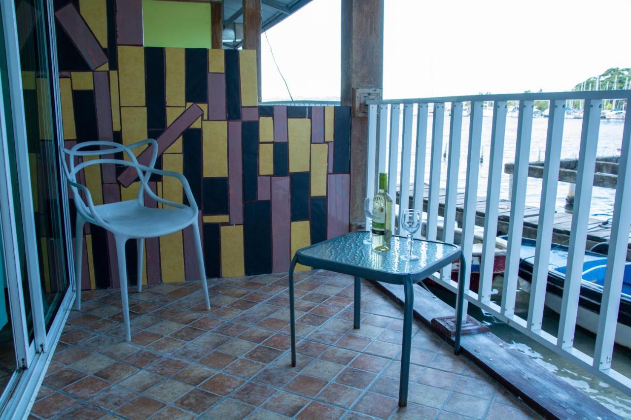 Hotel Los Balcones Over Seas โบกัสทาวน์ ภายนอก รูปภาพ
