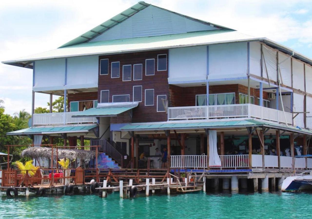 Hotel Los Balcones Over Seas โบกัสทาวน์ ภายนอก รูปภาพ