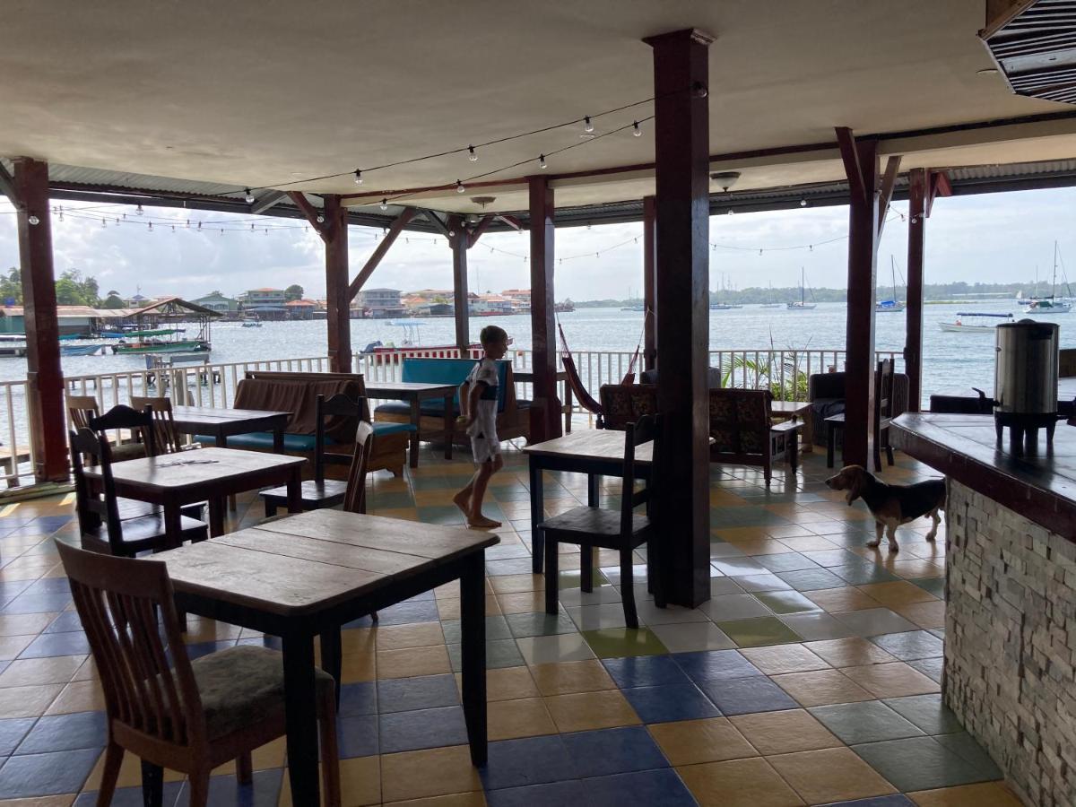 Hotel Los Balcones Over Seas โบกัสทาวน์ ภายนอก รูปภาพ